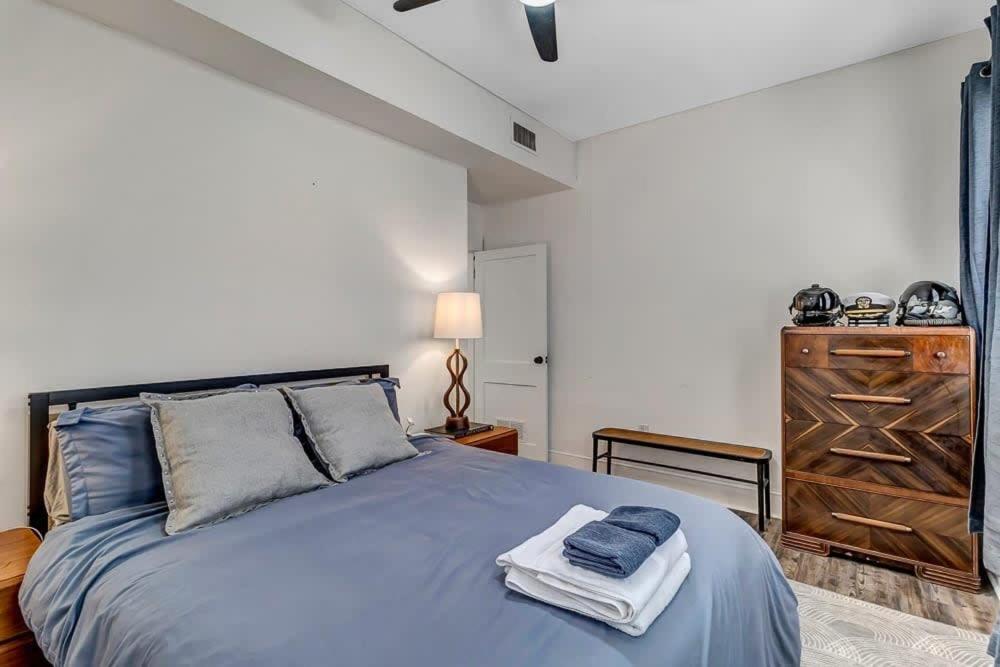 Contemporary Apartment - 5 Min To Tiaa Bank Field! Джексонвілл Екстер'єр фото