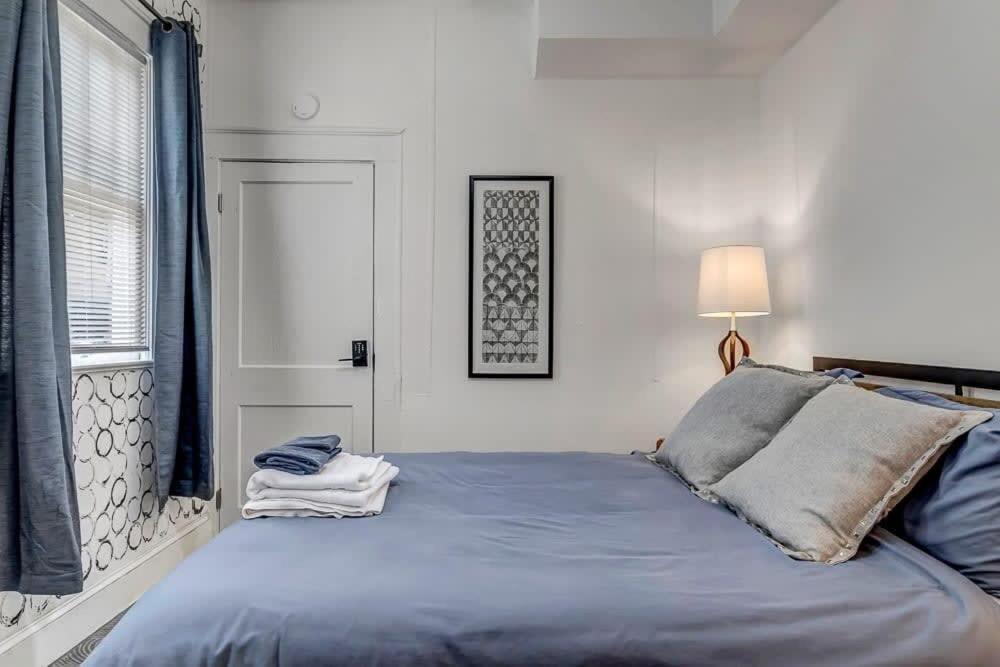Contemporary Apartment - 5 Min To Tiaa Bank Field! Джексонвілл Екстер'єр фото